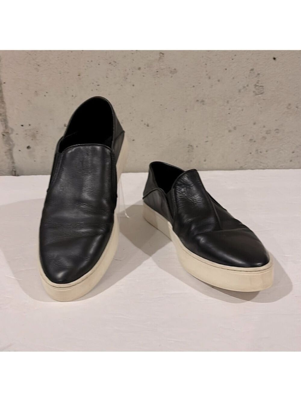 Vince Black Leather Garvey Slip On Loafer W/Collapsable Heel - Size 8